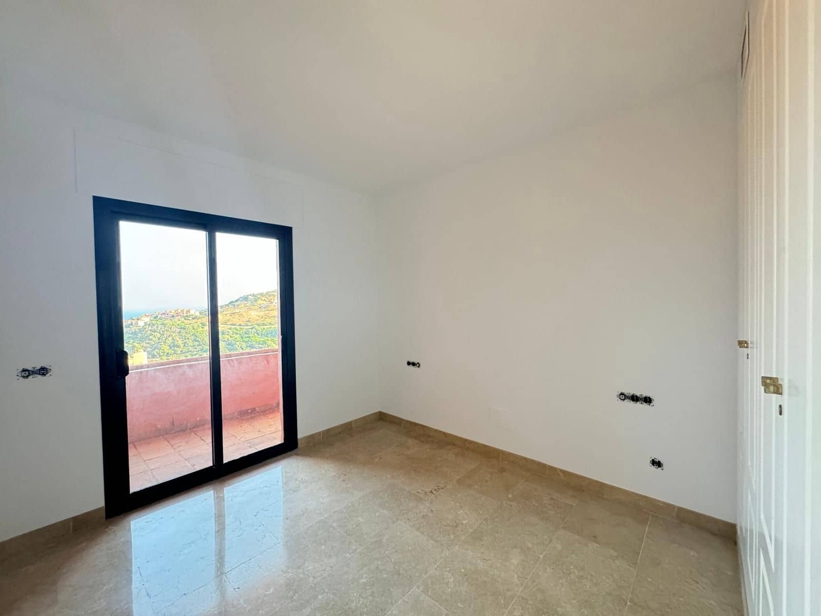 3 soverom Penthouse til salgs i San Luis de Sabinillas - € 420 000 (Ref: 9796314)