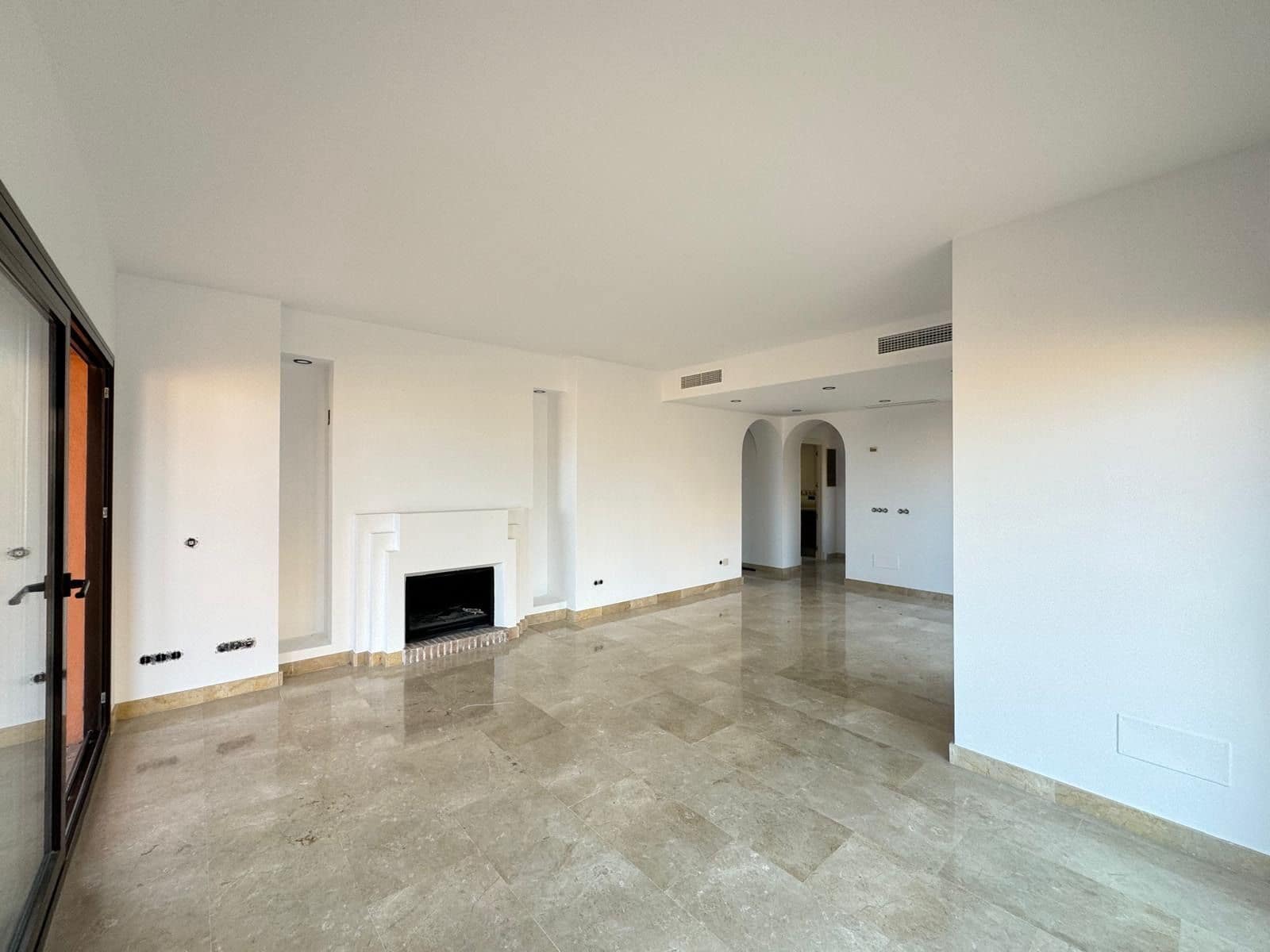 3 soverom Penthouse til salgs i San Luis de Sabinillas - € 420 000 (Ref: 9796314)