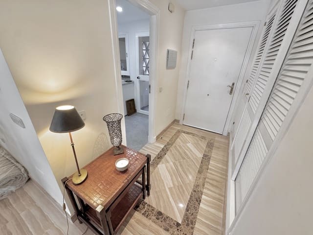 2 soveværelse Lejlighed til salg i Elviria, Marbella - € 625.000 (Ref: 9796317)