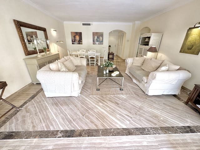 2 soveværelse Lejlighed til salg i Elviria, Marbella - € 625.000 (Ref: 9796317)