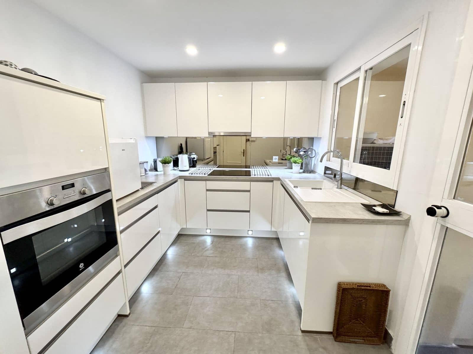 2 soveværelse Lejlighed til salg i Elviria - € 625.000 (Ref: 9796317)