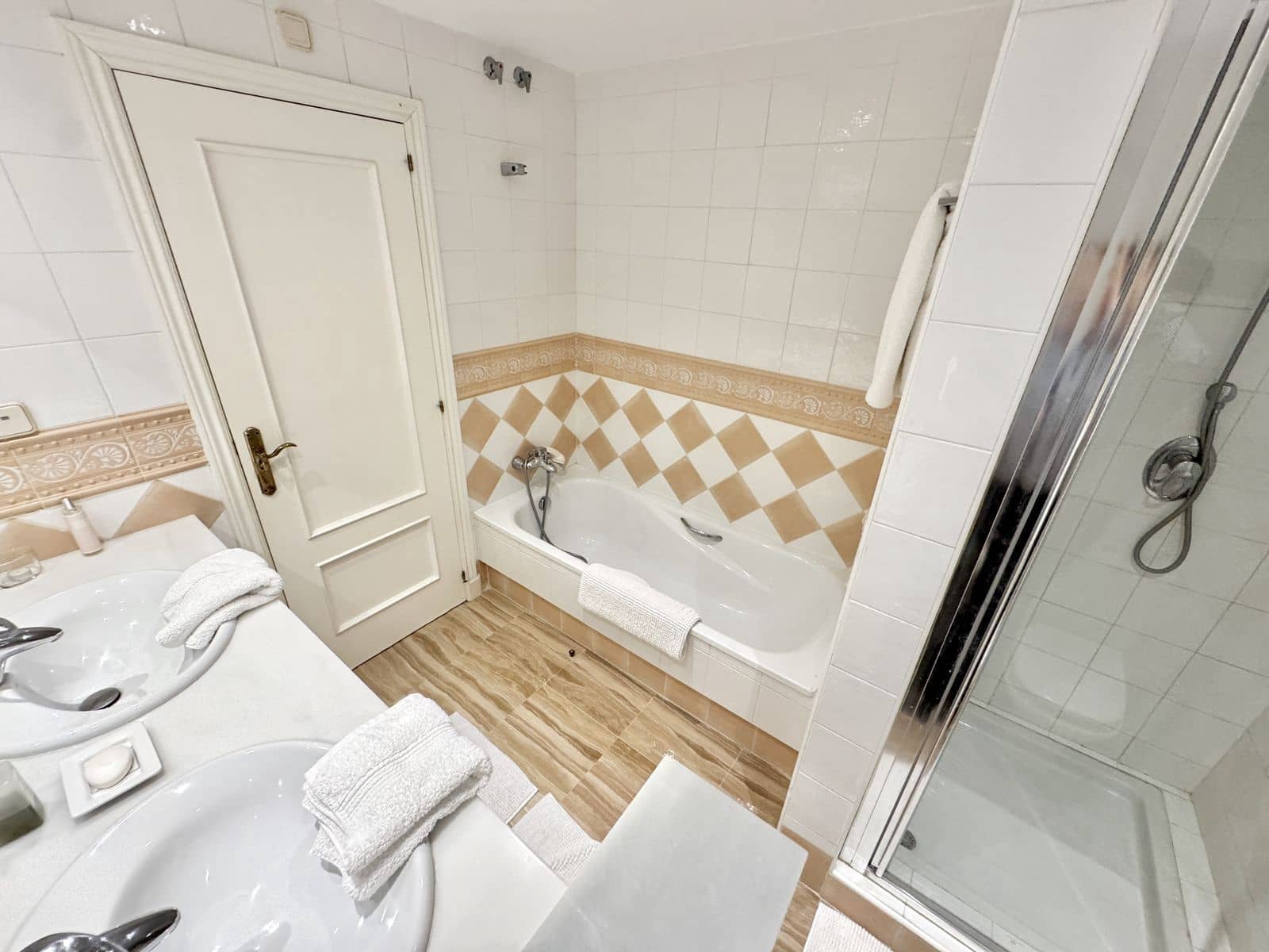 2 soveværelse Lejlighed til salg i Elviria - € 625.000 (Ref: 9796317)