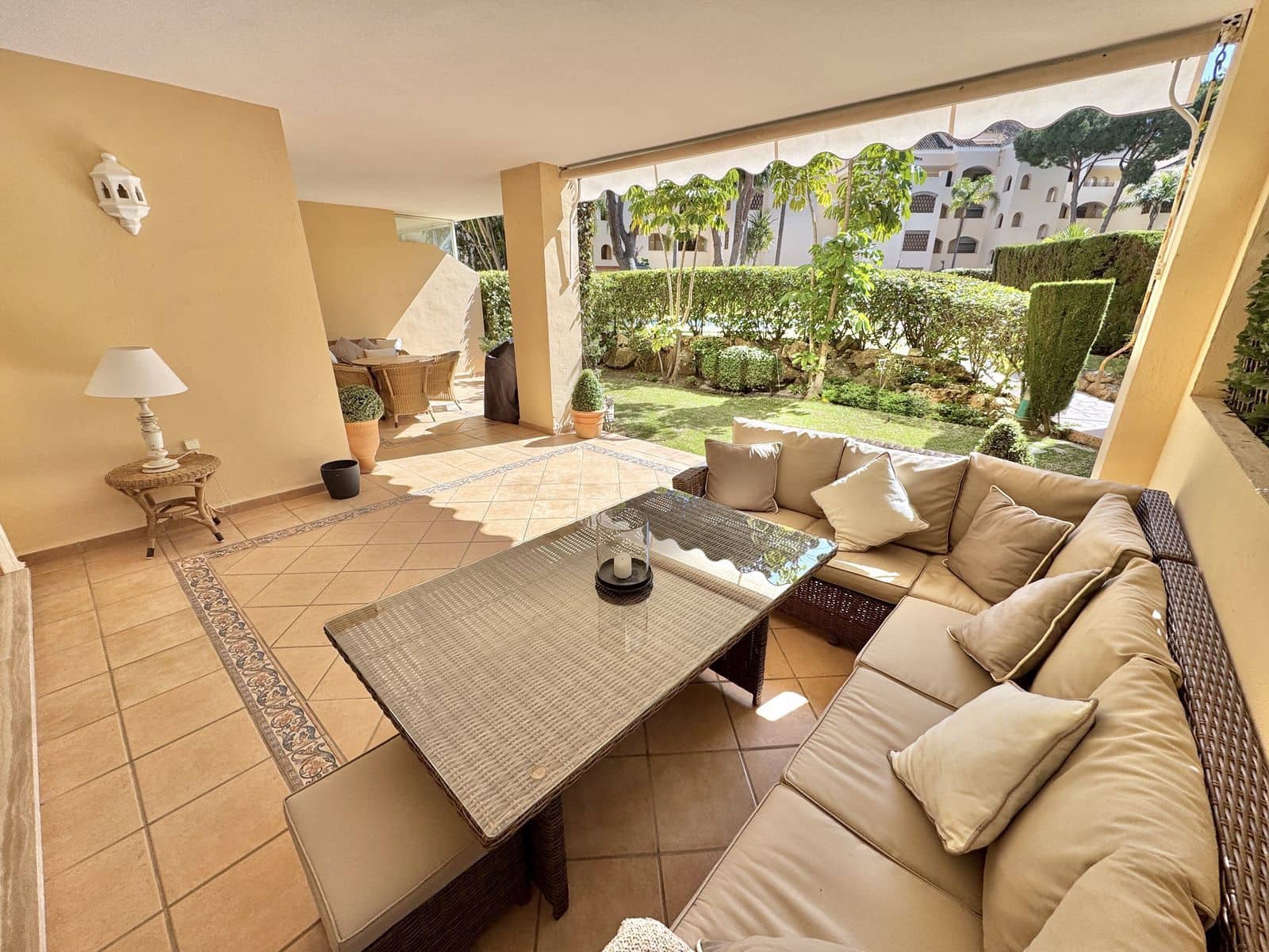 2 soveværelse Lejlighed til salg i Elviria - € 625.000 (Ref: 9796317)