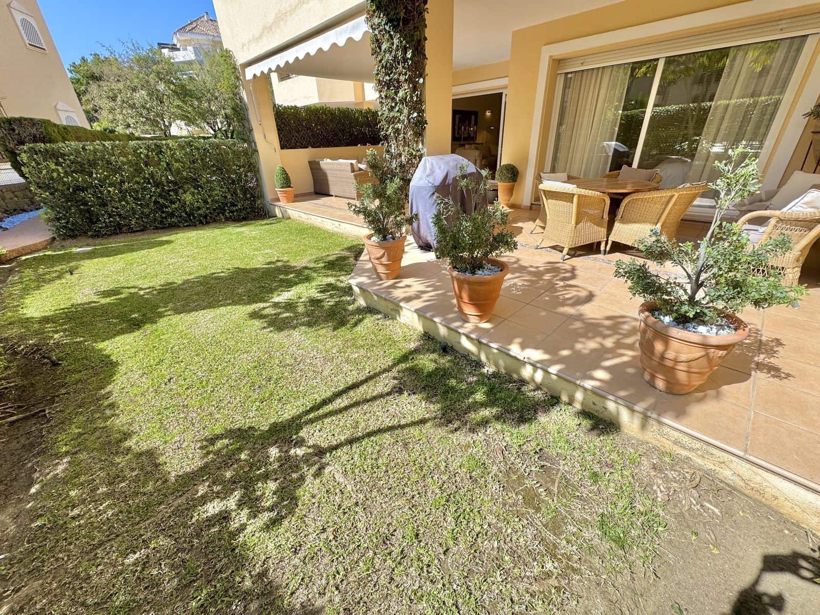 2 soveværelse Lejlighed til salg i Elviria - € 625.000 (Ref: 9796317)