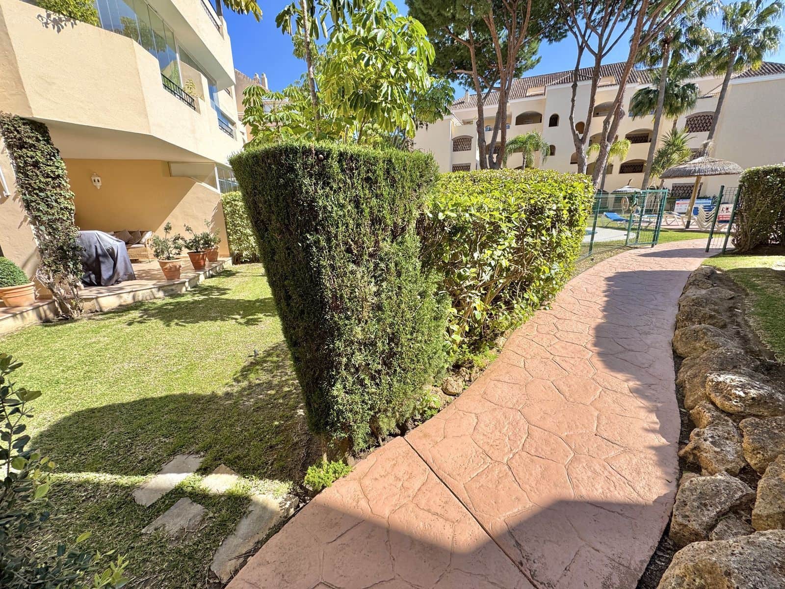 2 soveværelse Lejlighed til salg i Elviria - € 625.000 (Ref: 9796317)