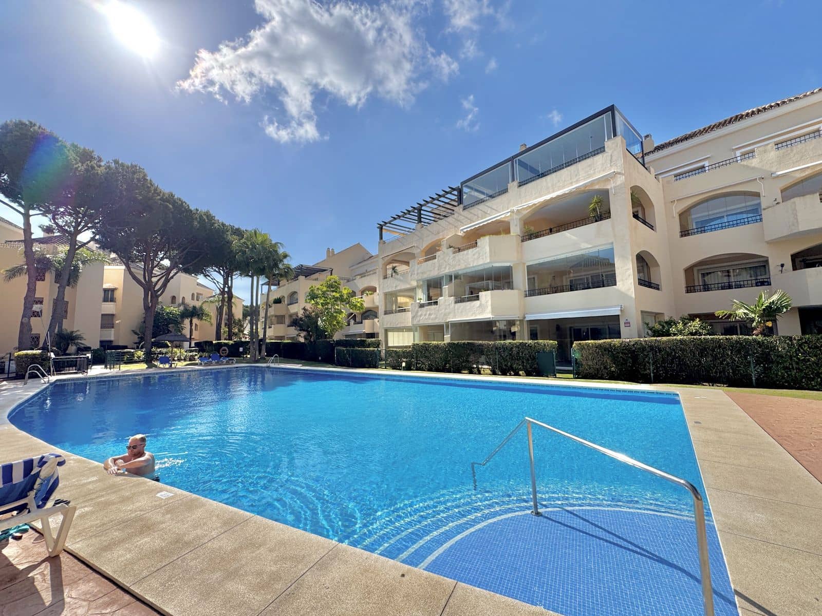 2 soveværelse Lejlighed til salg i Elviria - € 625.000 (Ref: 9796317)