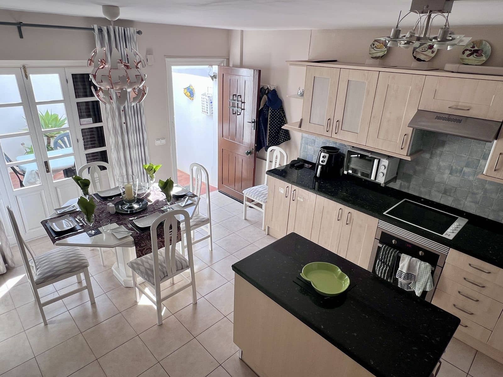 3 bedroom Townhouse for sale in New Golden Mile - € 550,000 (Ref: 9796318)