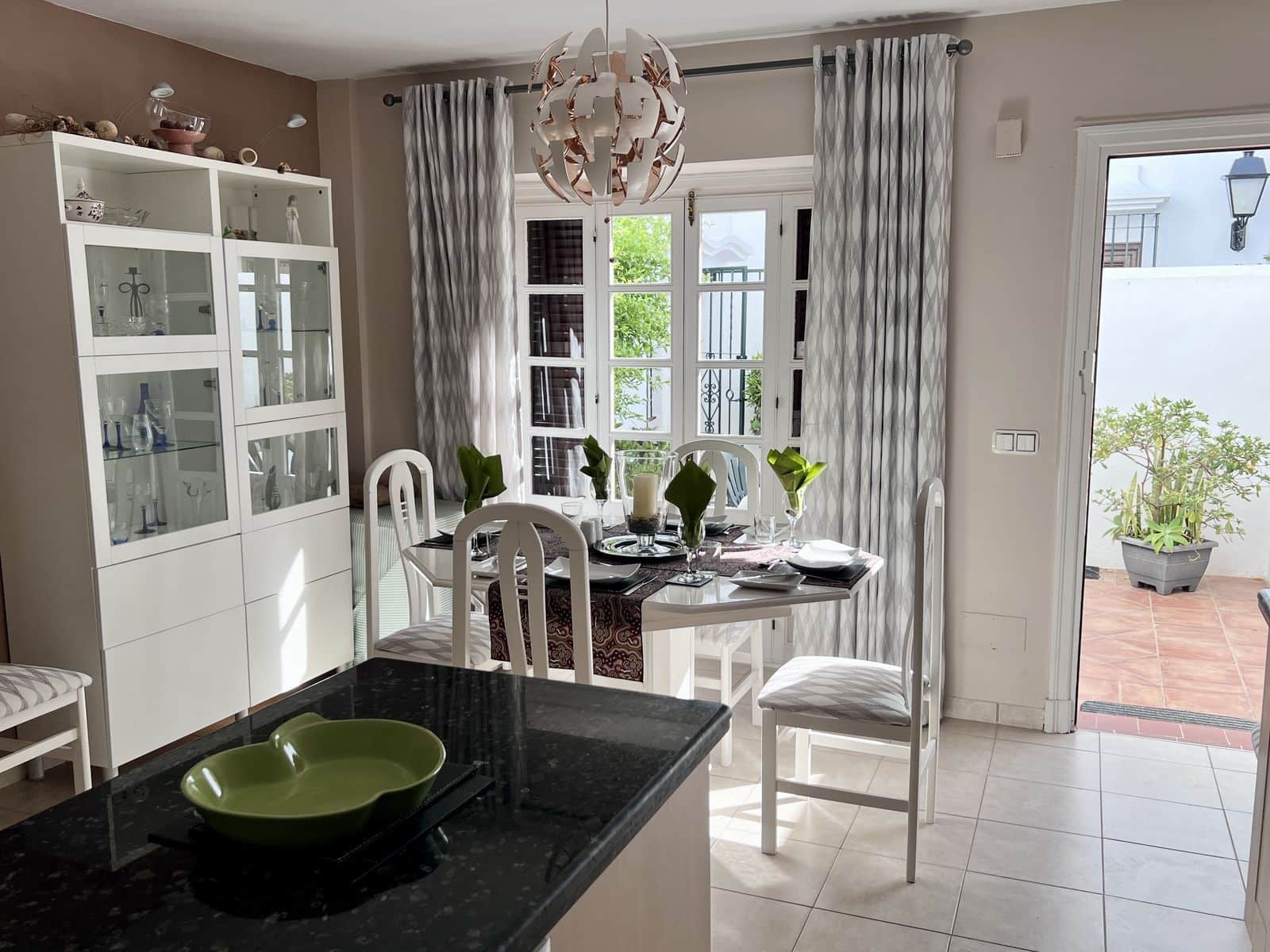 3 bedroom Townhouse for sale in New Golden Mile - € 550,000 (Ref: 9796318)