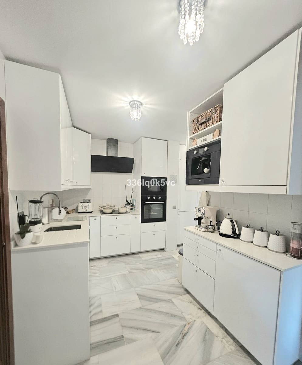 3 slaapkamer Villa te koop in Benahavis - € 550.000 (Ref: 9796323)