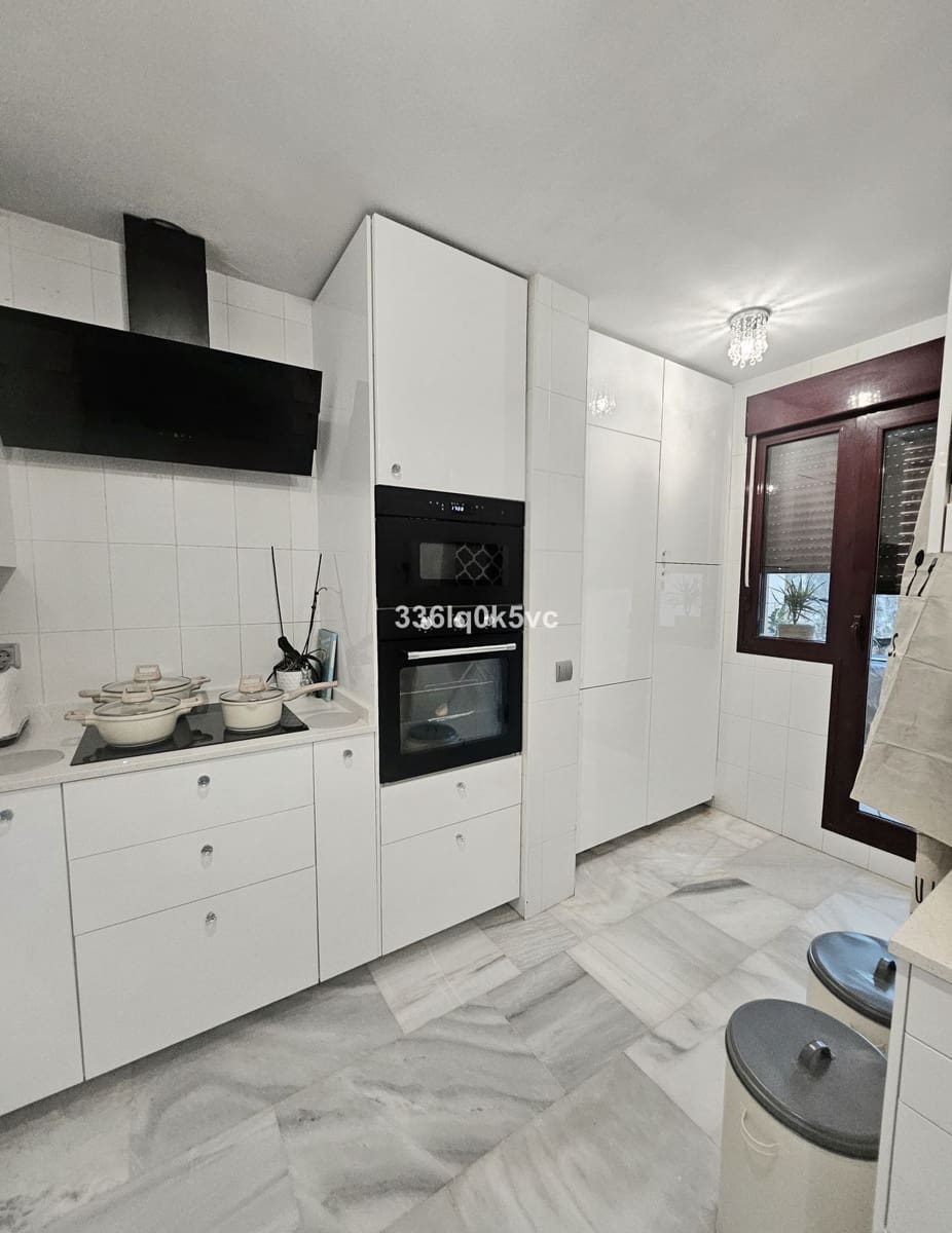 3 slaapkamer Villa te koop in Benahavis - € 550.000 (Ref: 9796323)