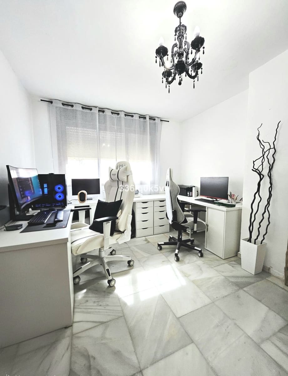 3 slaapkamer Villa te koop in Benahavis - € 550.000 (Ref: 9796323)