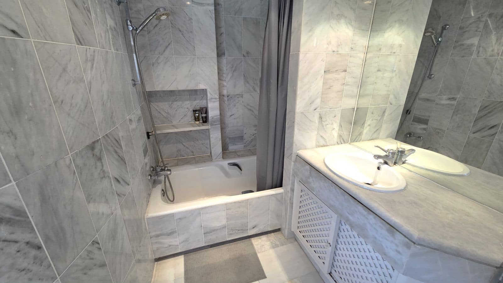 3 camera da letto Villetta Bifamiliare in vendita in Marbella - 800.000 € (Rif: 9796333)