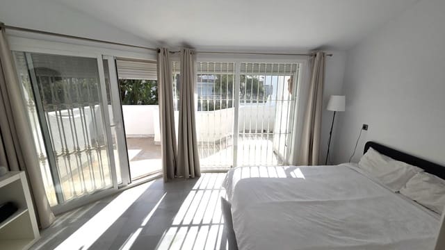 3 camera da letto Villetta Bifamiliare in vendita in Marbella - 800.000 € (Rif: 9796333)