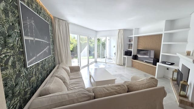 3 camera da letto Villetta Bifamiliare in vendita in Marbella - 800.000 € (Rif: 9796333)