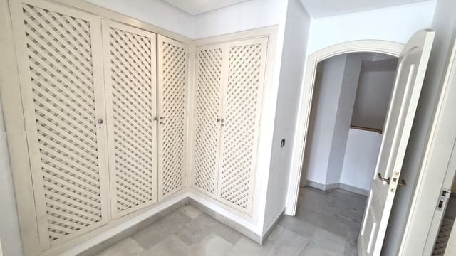 3 camera da letto Villetta Bifamiliare in vendita in Marbella - 800.000 € (Rif: 9796333)