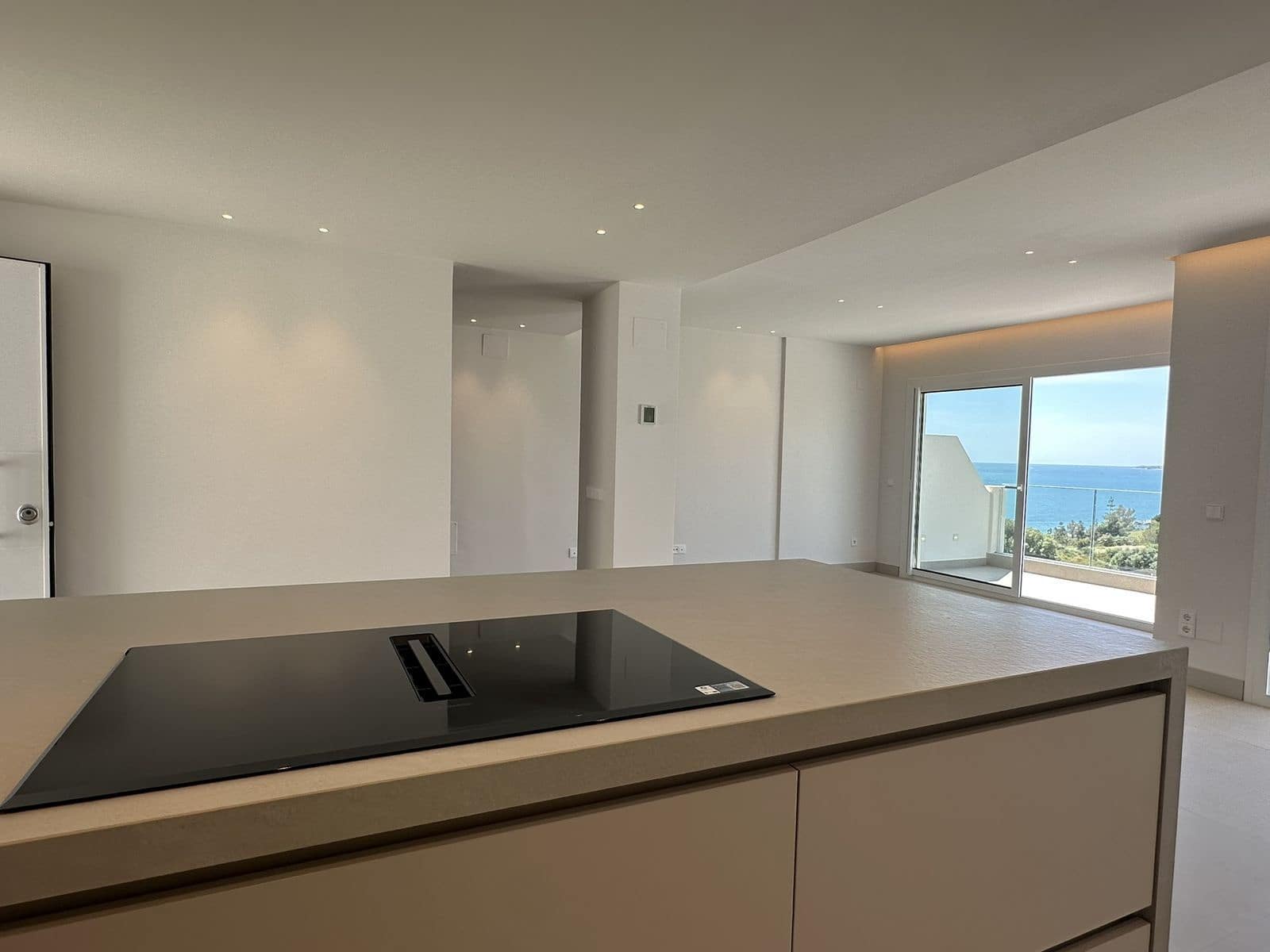 4 makuuhuone Omakotitalo myytävänä paikassa Torrequebrada - 795 000 € (Ref: 9796335)