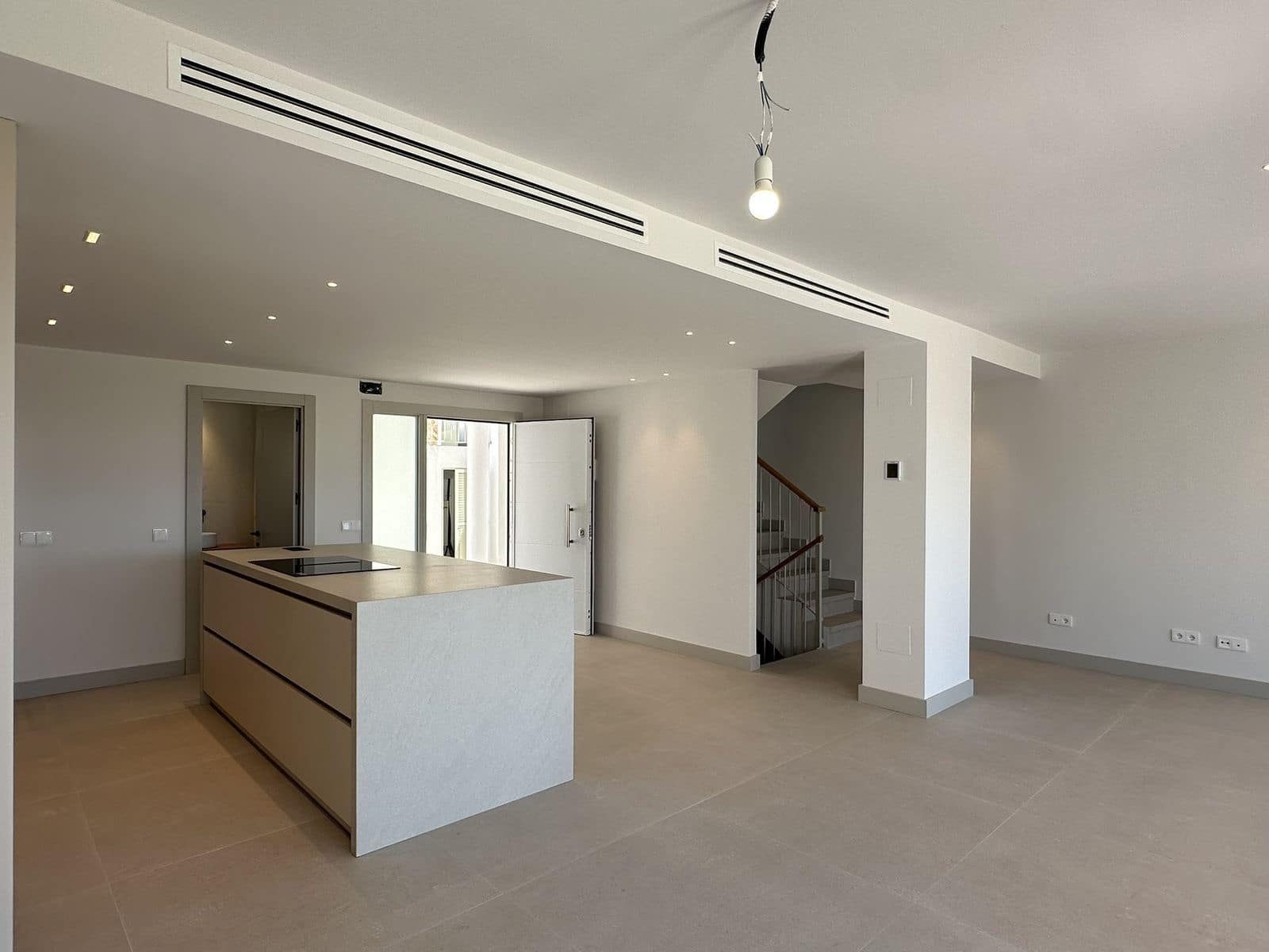 4 makuuhuone Omakotitalo myytävänä paikassa Torrequebrada - 795 000 € (Ref: 9796335)