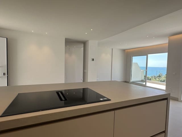 4 makuuhuone Omakotitalo myytävänä paikassa Torrequebrada, Benalmádena - 795 000 € (Ref: 9796335)