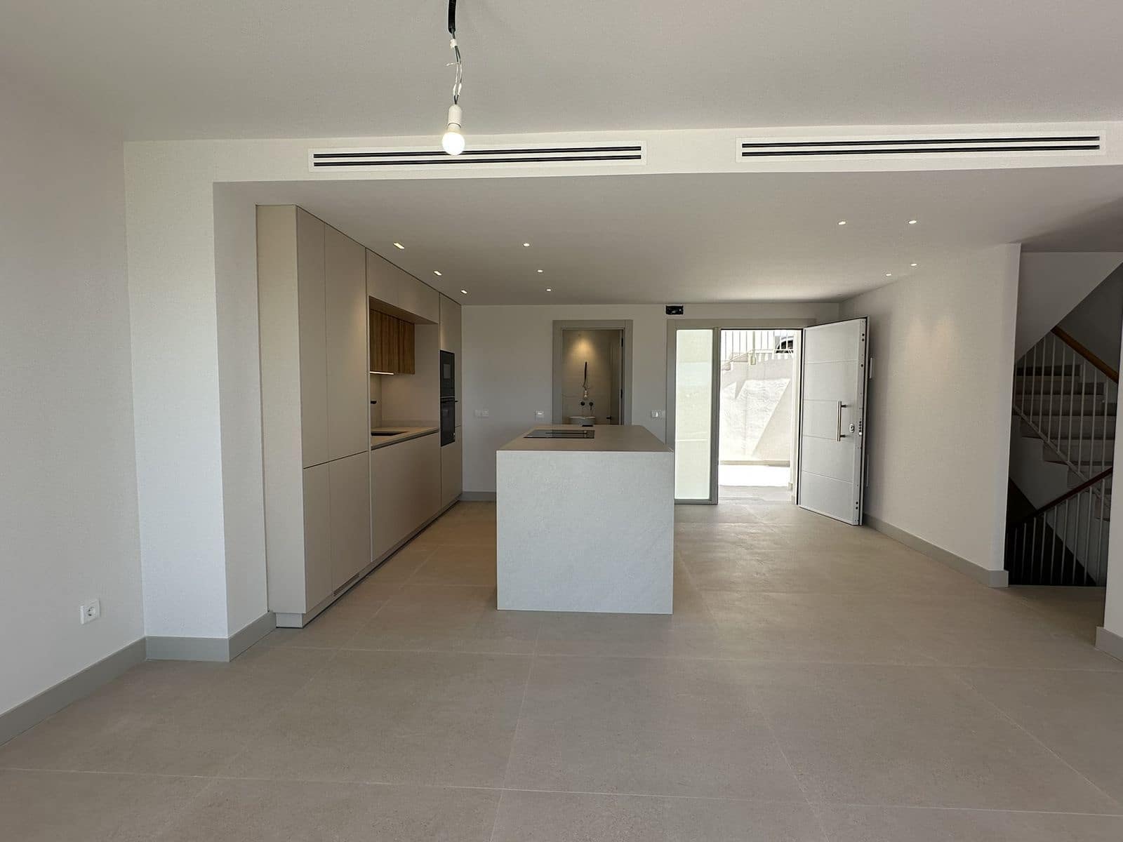 4 makuuhuone Omakotitalo myytävänä paikassa Torrequebrada - 795 000 € (Ref: 9796335)