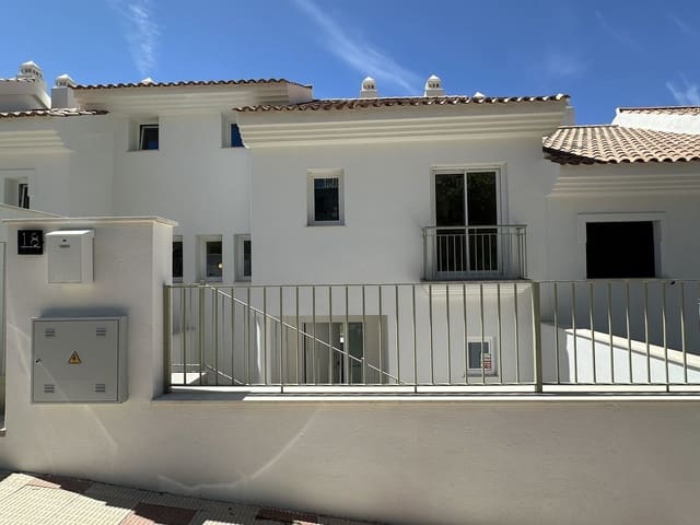 4 makuuhuone Omakotitalo myytävänä paikassa Torrequebrada, Benalmádena - 795 000 € (Ref: 9796335)