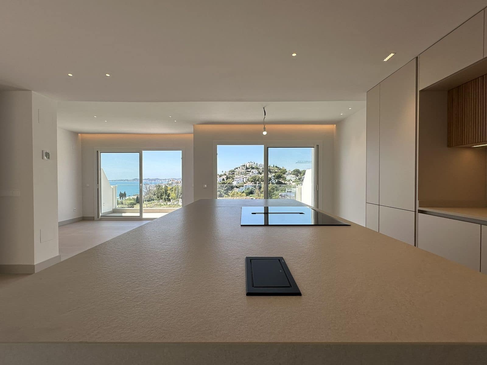 4 makuuhuone Omakotitalo myytävänä paikassa Torrequebrada - 795 000 € (Ref: 9796335)