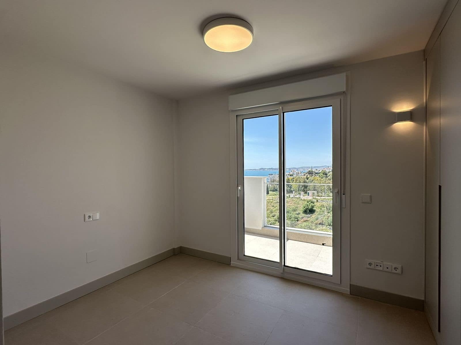 4 makuuhuone Omakotitalo myytävänä paikassa Torrequebrada - 795 000 € (Ref: 9796335)