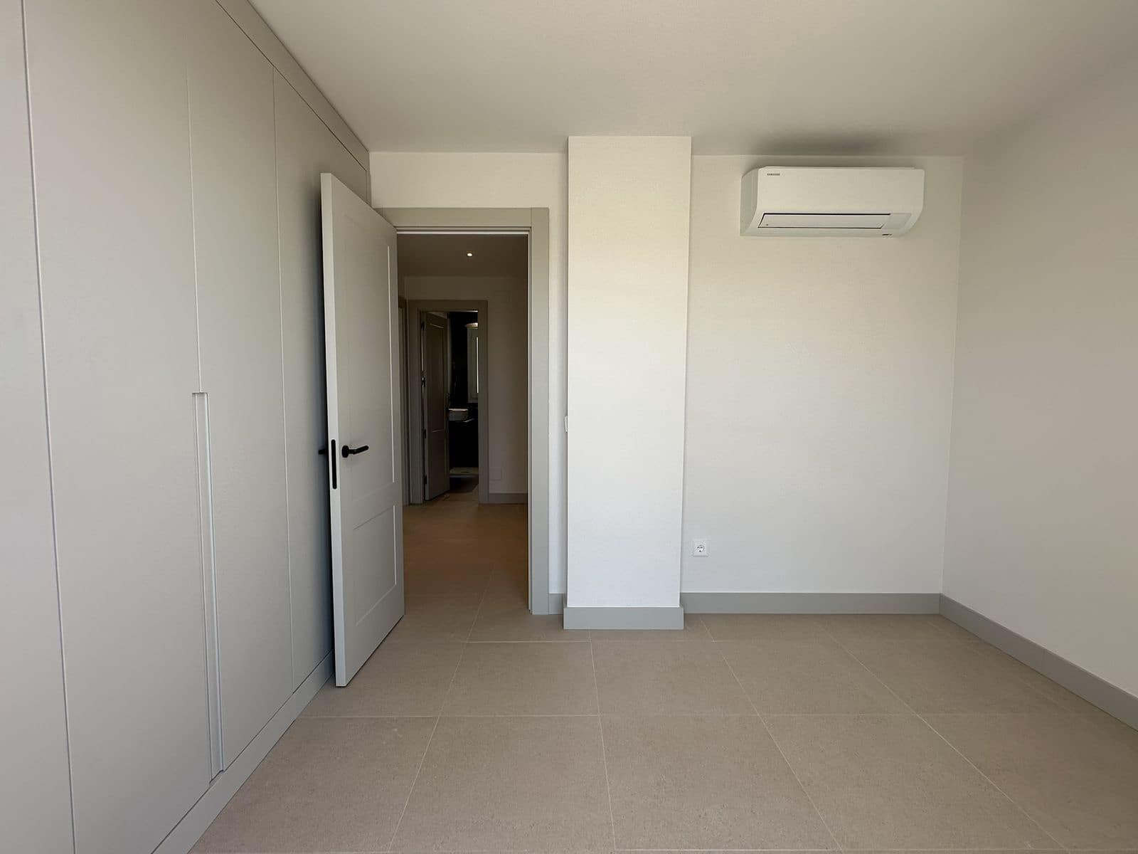 4 makuuhuone Omakotitalo myytävänä paikassa Torrequebrada - 795 000 € (Ref: 9796335)