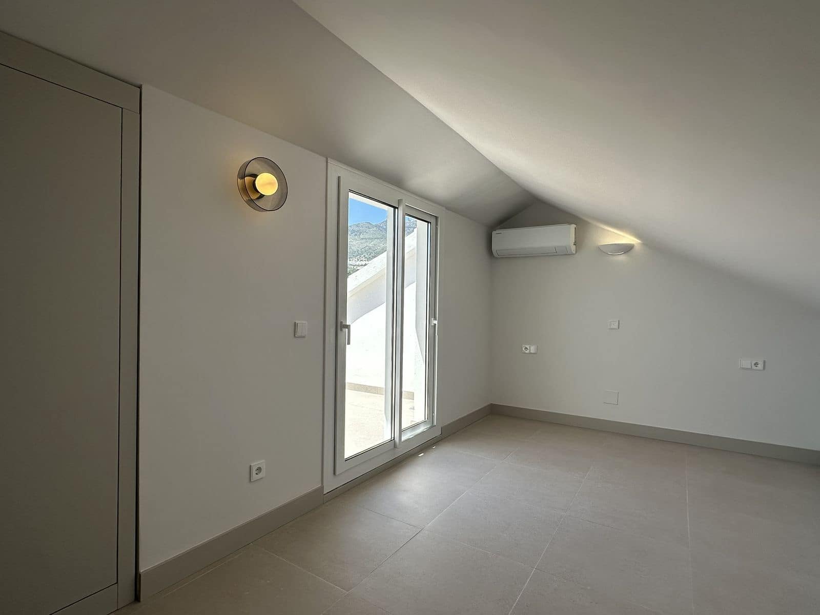 4 makuuhuone Omakotitalo myytävänä paikassa Torrequebrada - 795 000 € (Ref: 9796335)