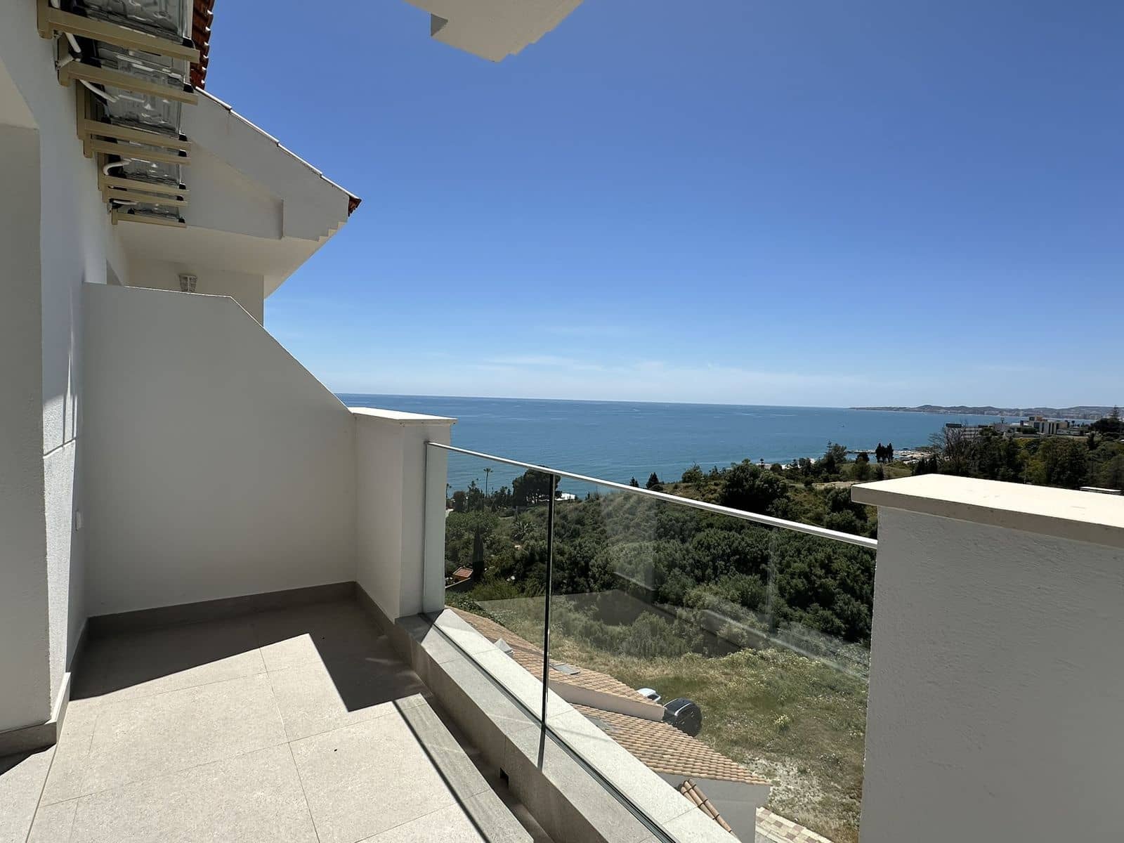 4 makuuhuone Omakotitalo myytävänä paikassa Torrequebrada - 795 000 € (Ref: 9796335)