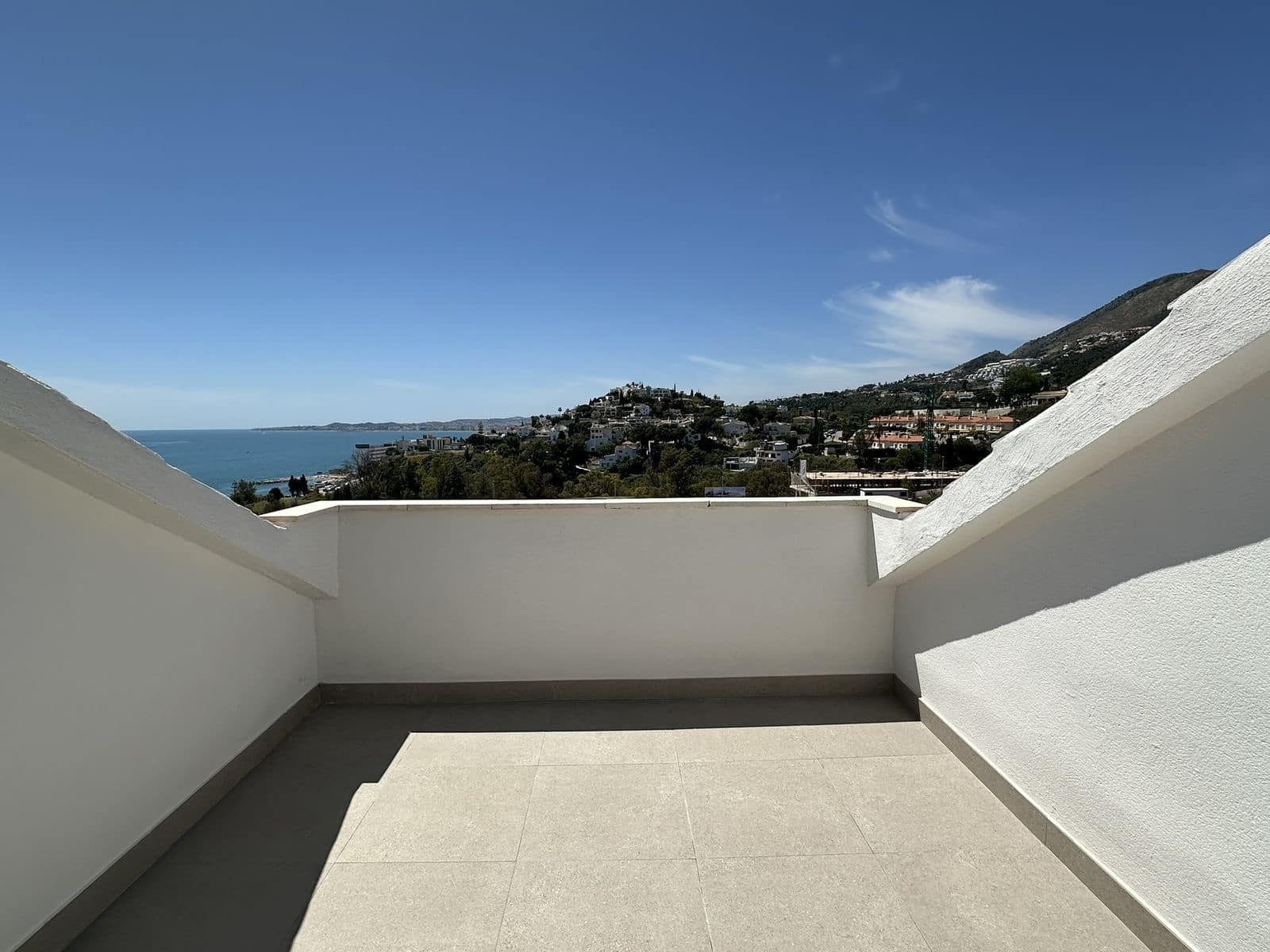 4 makuuhuone Omakotitalo myytävänä paikassa Torrequebrada - 795 000 € (Ref: 9796335)