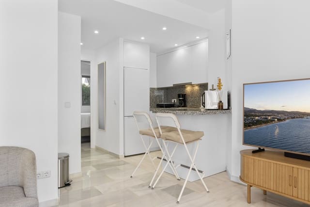 Apartamento de 2 habitaciones en Nueva Andalucia, Marbella en venta - 350.000 € (Ref: 9796336)