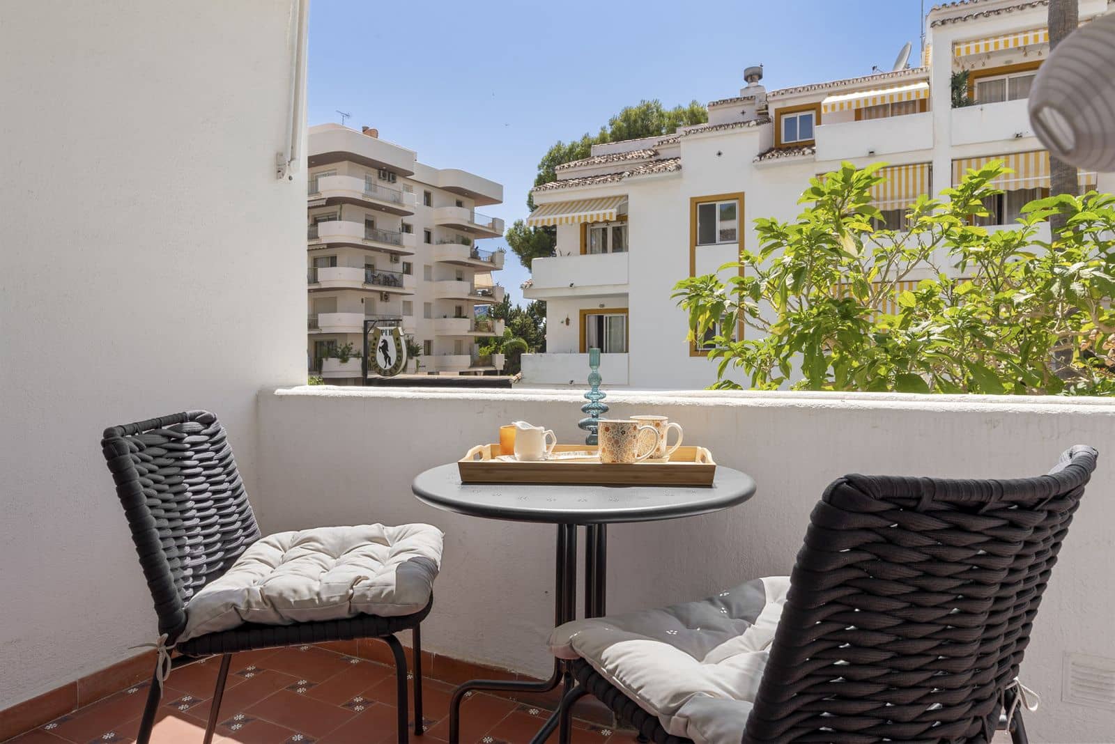 Apartamento de 2 habitaciones en Nueva Andalucia en venta - 350.000 € (Ref: 9796336)