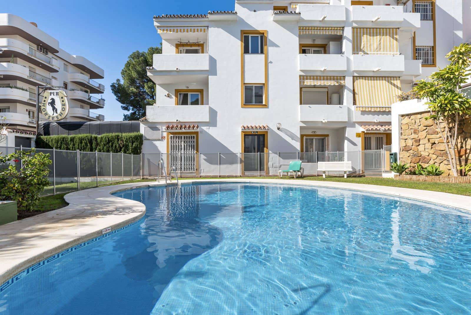 Apartamento de 2 habitaciones en Nueva Andalucia en venta - 350.000 € (Ref: 9796336)