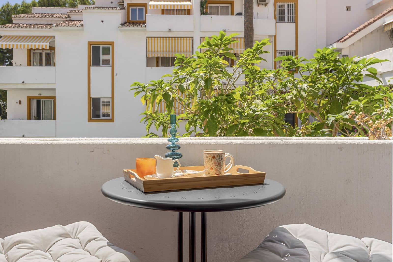 Apartamento de 2 habitaciones en Nueva Andalucia en venta - 350.000 € (Ref: 9796336)