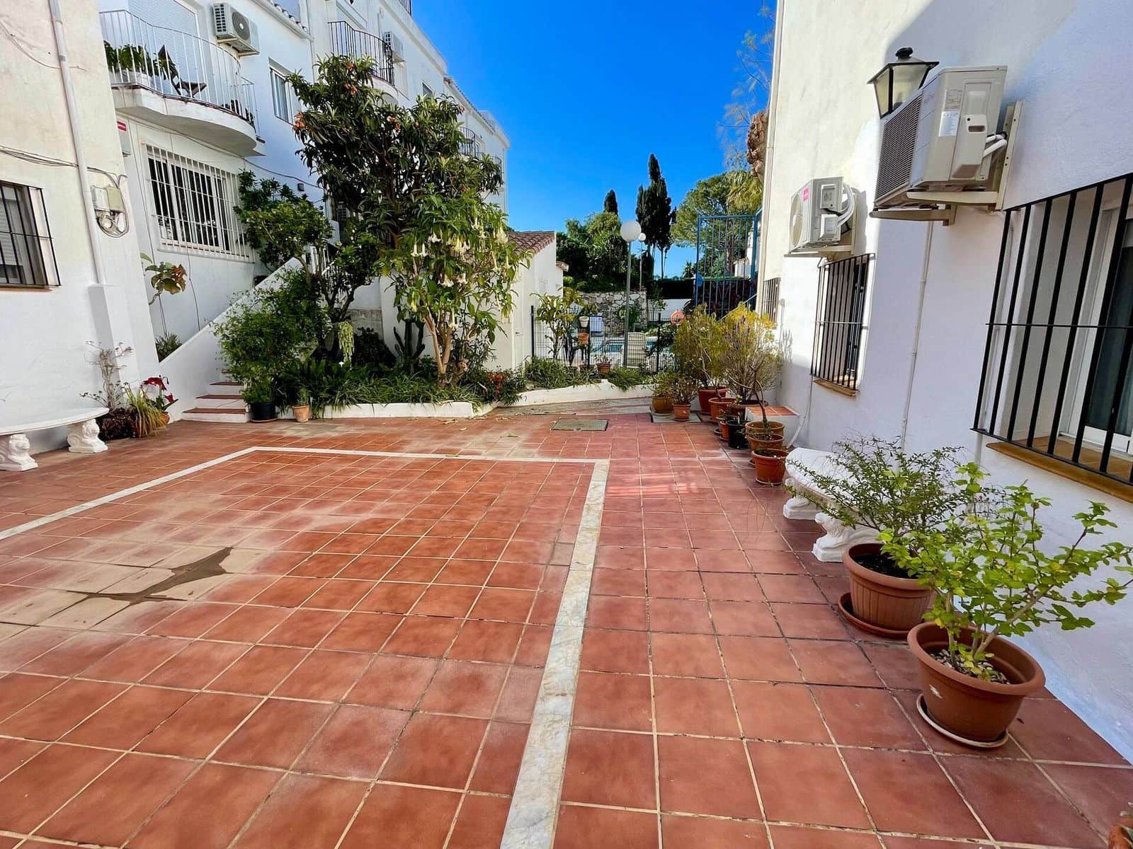 2 Zimmer Apartment zu verkaufen in Calahonda - 335.000 € (Ref: 9796337)