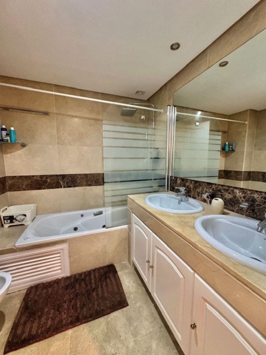 2 soveværelse Penthouse til salg i Rio Real - € 555.000 (Ref: 9796338)