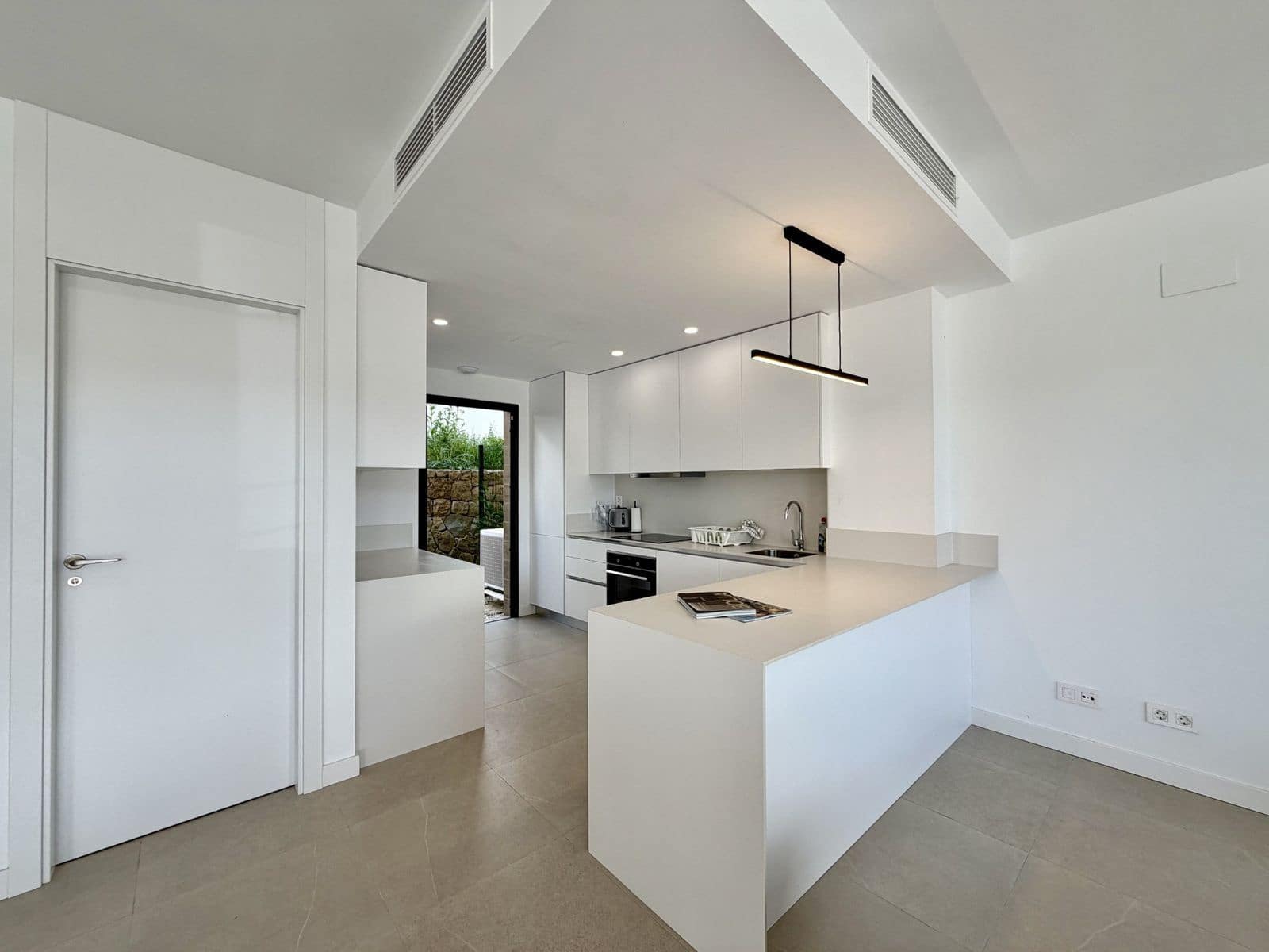 Pareado de 3 habitaciones en Atalaya-Isdabe en venta - 745.000 € (Ref: 9796339)