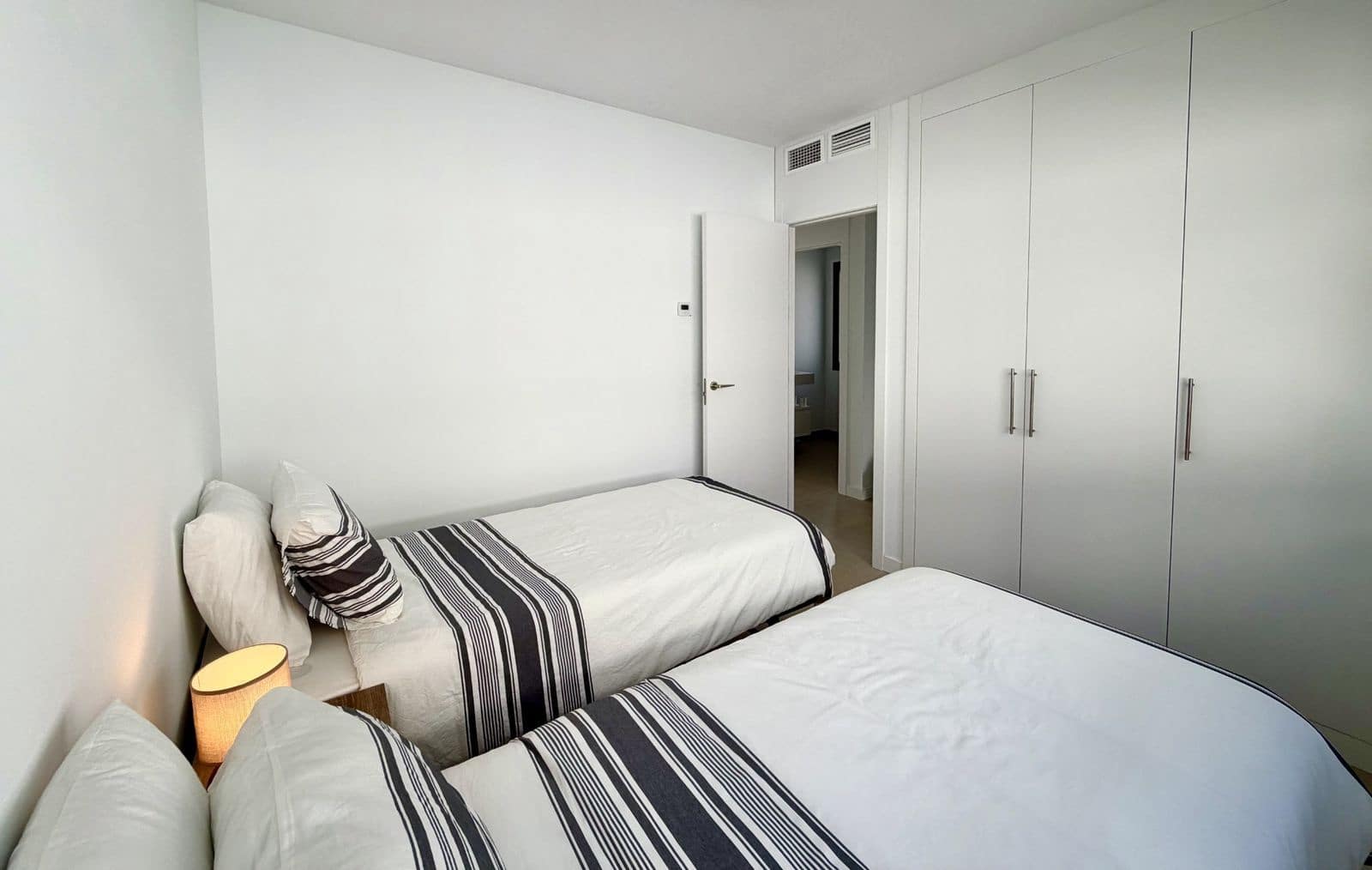 Pareado de 3 habitaciones en Atalaya-Isdabe en venta - 745.000 € (Ref: 9796339)