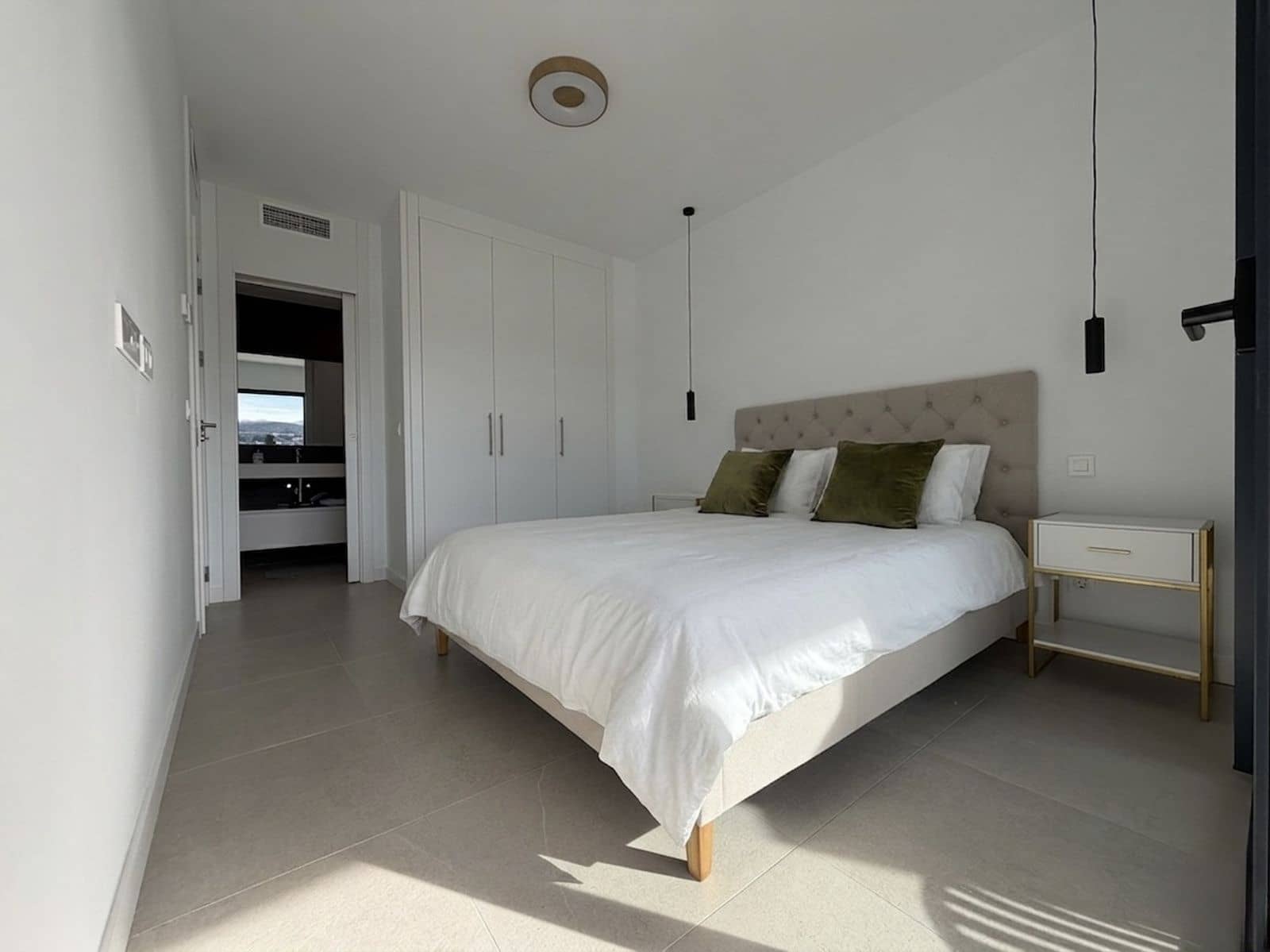 Pareado de 3 habitaciones en Atalaya-Isdabe en venta - 745.000 € (Ref: 9796339)