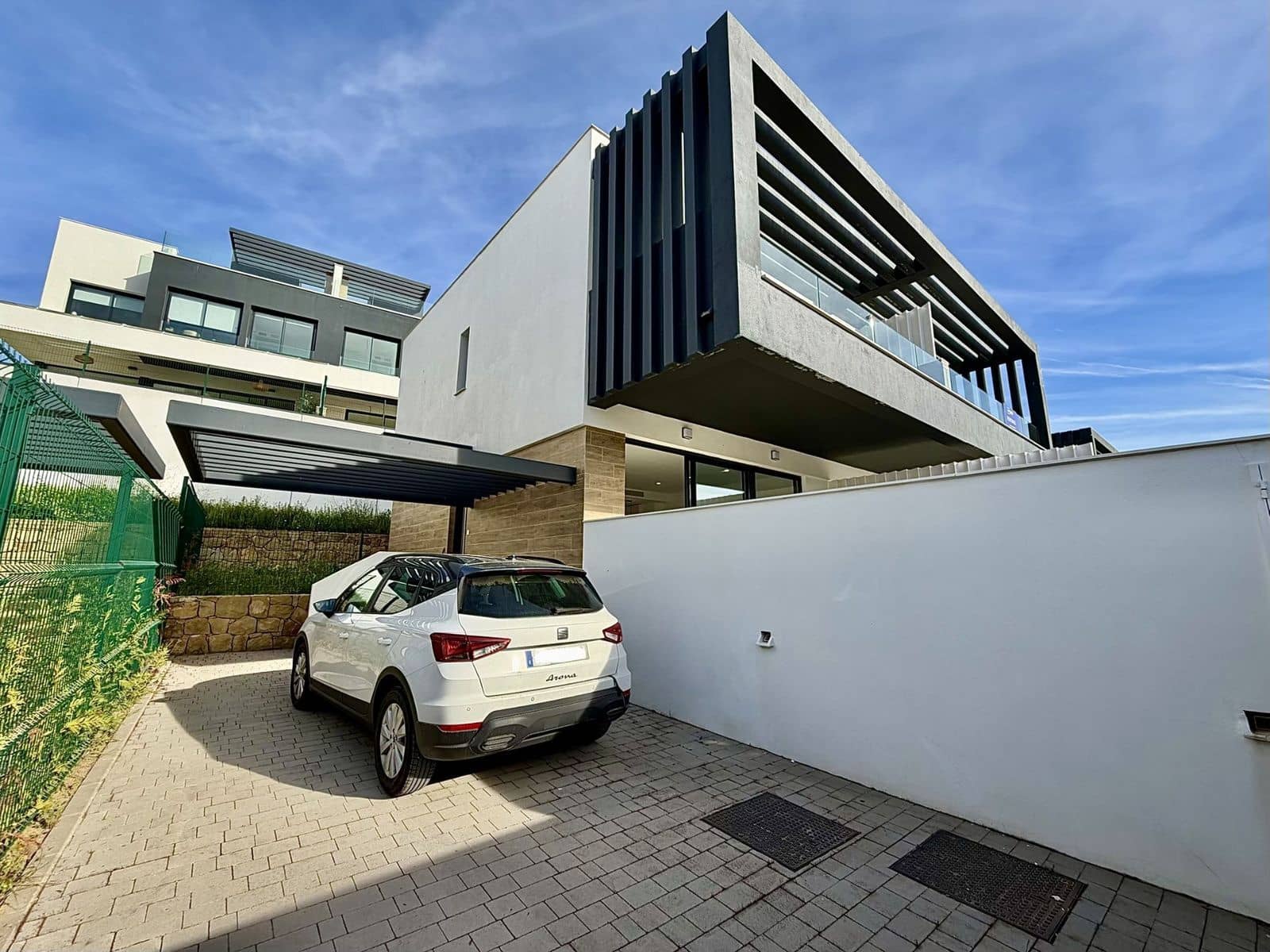 Pareado de 3 habitaciones en Atalaya-Isdabe en venta - 745.000 € (Ref: 9796339)