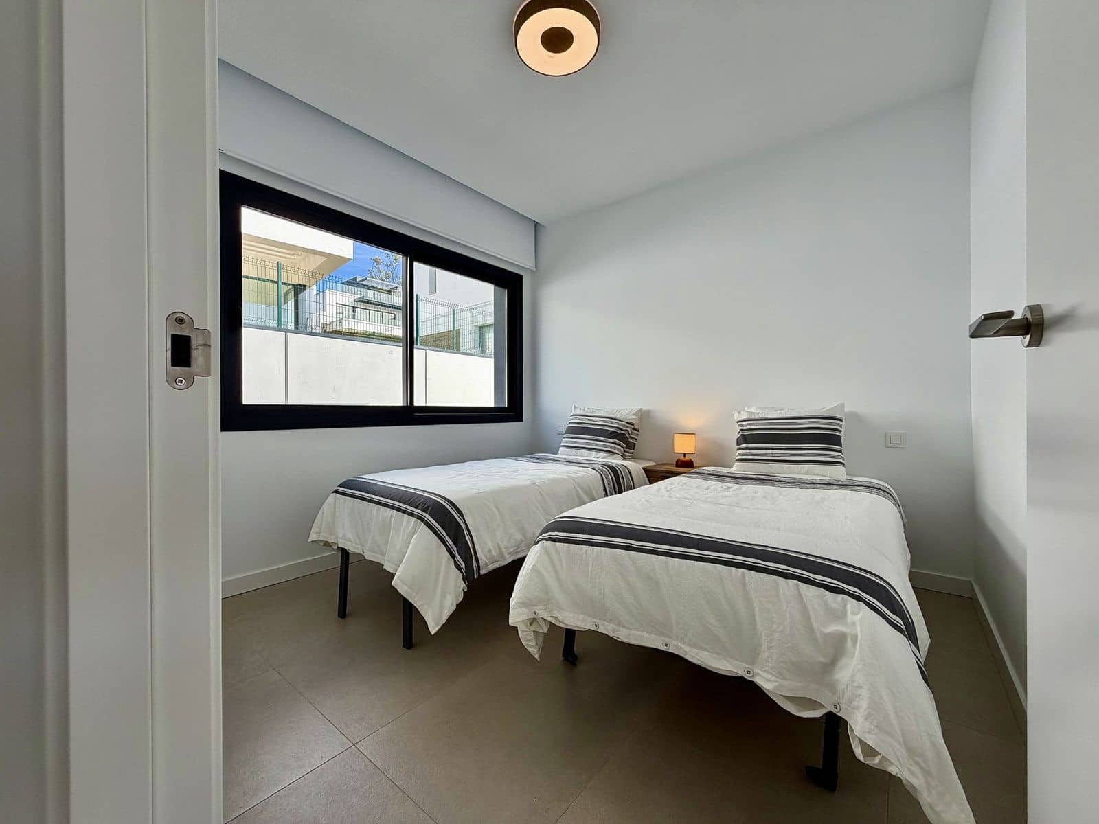 Pareado de 3 habitaciones en Atalaya-Isdabe en venta - 745.000 € (Ref: 9796339)