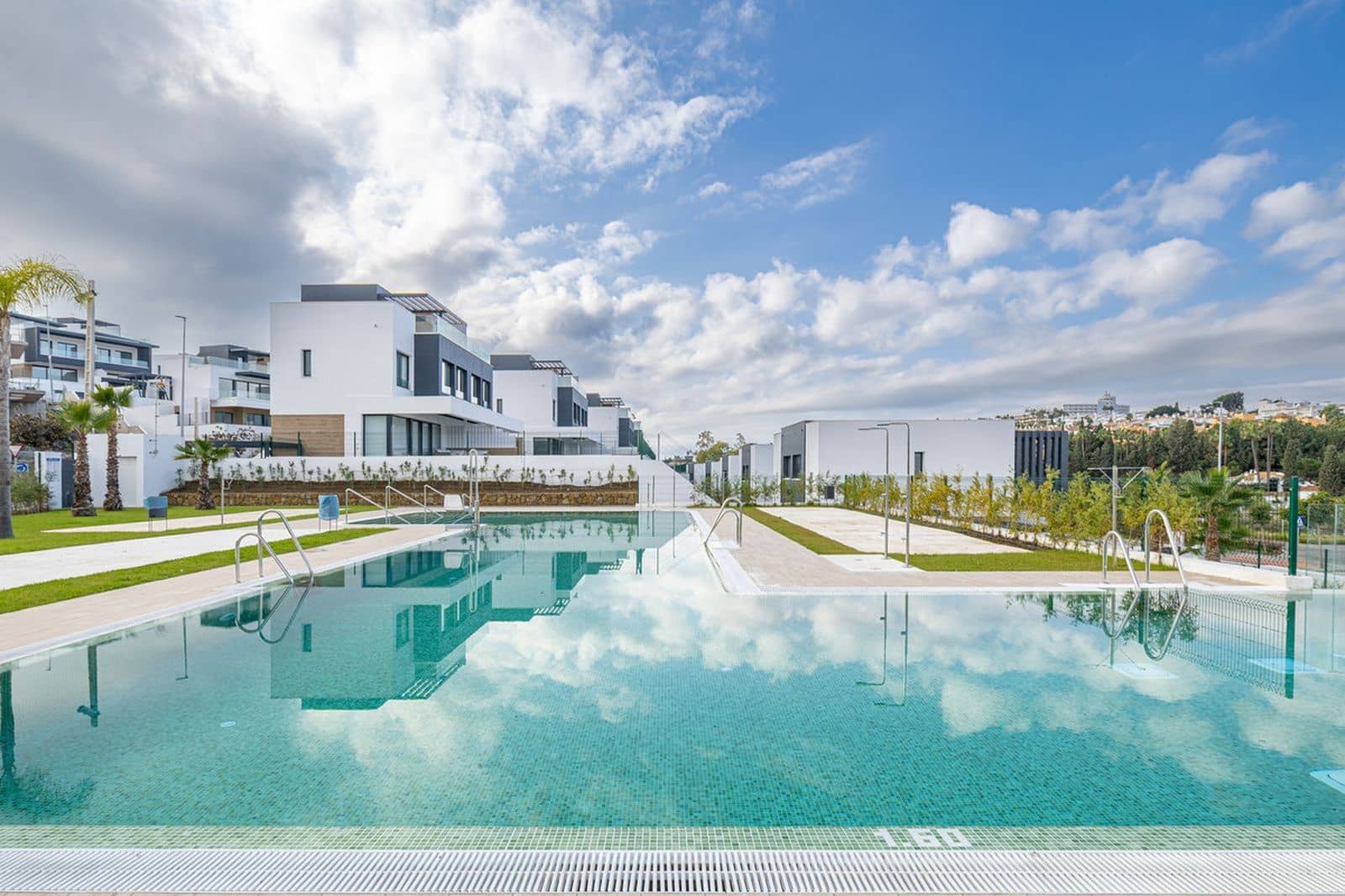 Pareado de 3 habitaciones en Atalaya-Isdabe en venta - 745.000 € (Ref: 9796339)