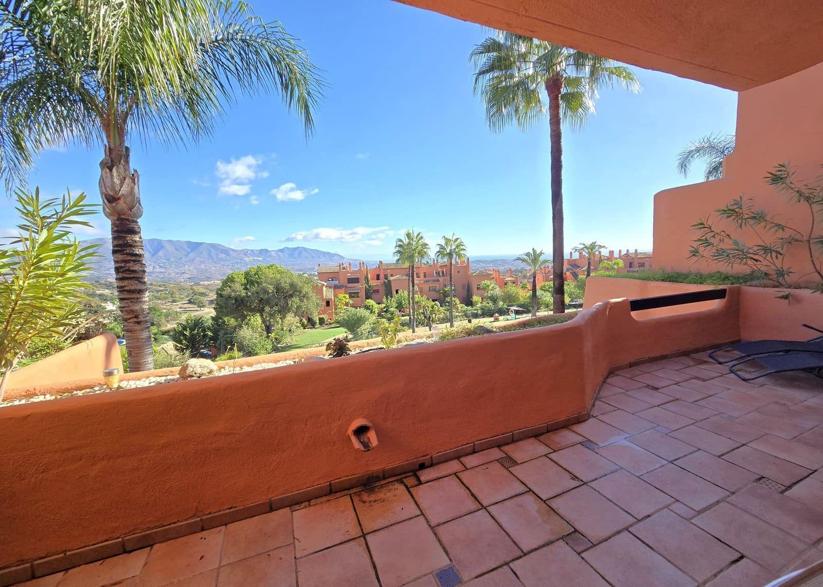 Apartamento de 2 habitaciones en La Mairena en venta - 360.000 € (Ref: 9796340)