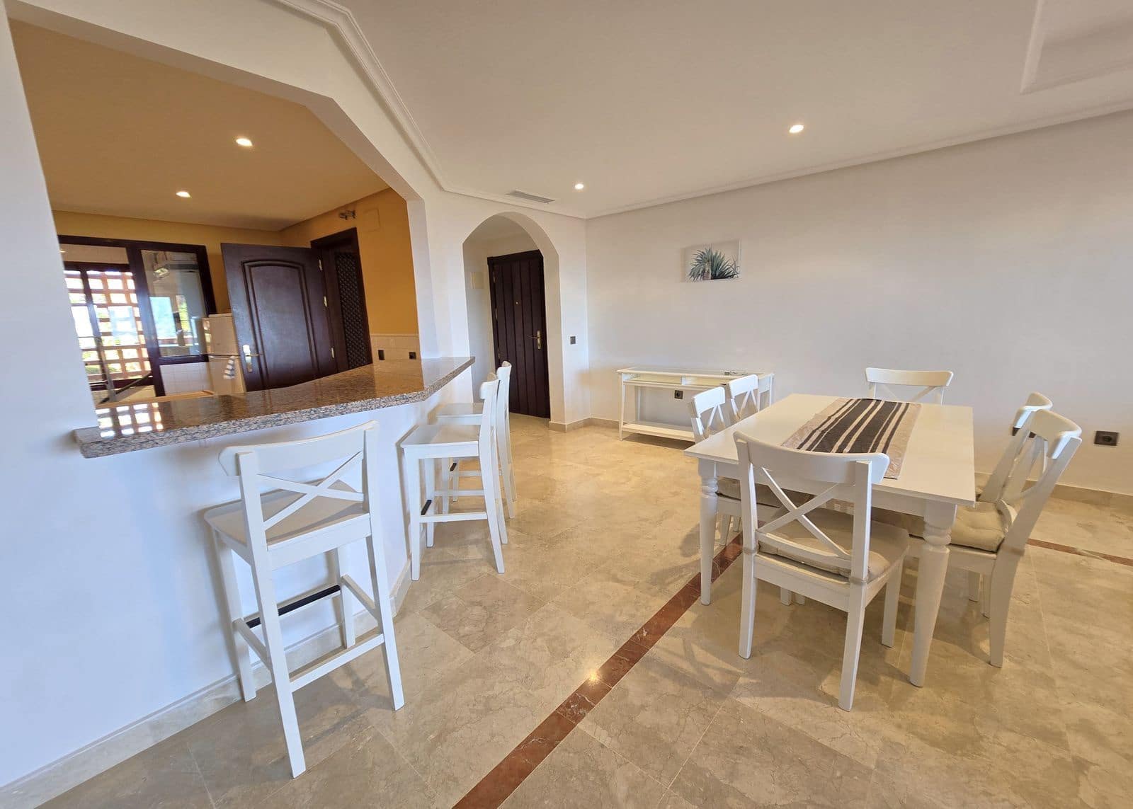 Apartamento de 2 habitaciones en La Mairena en venta - 360.000 € (Ref: 9796340)