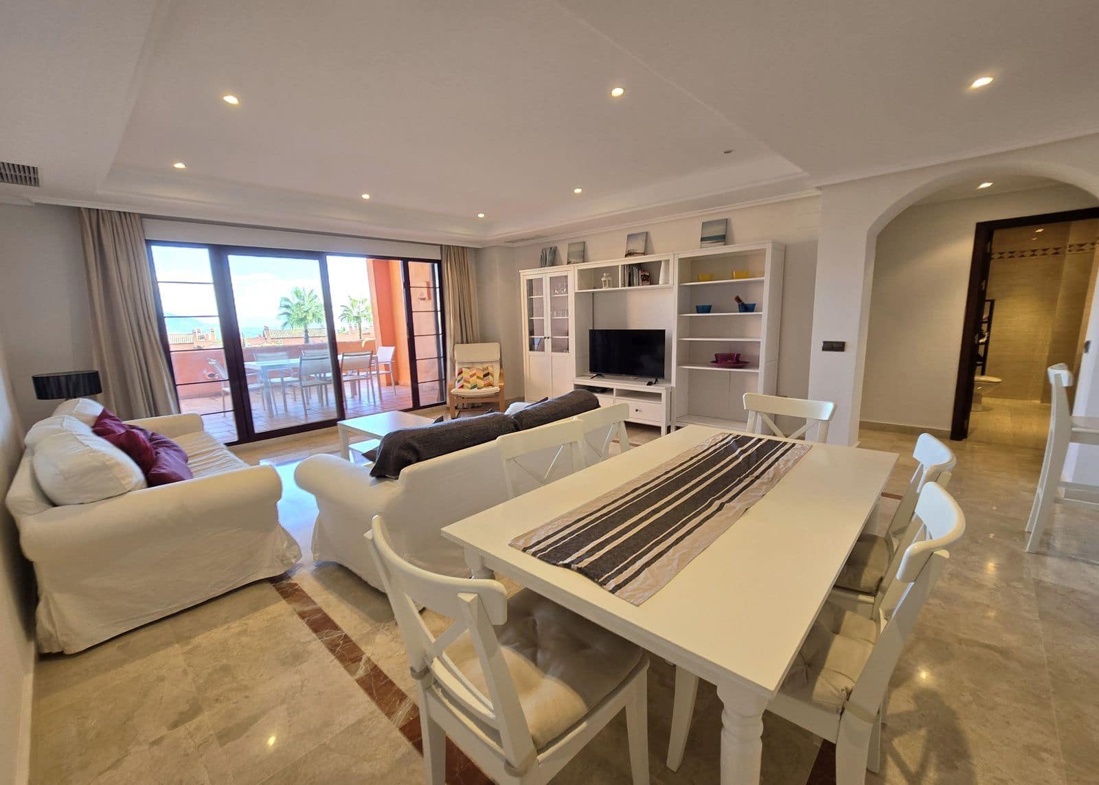 Apartamento de 2 habitaciones en La Mairena en venta - 360.000 € (Ref: 9796340)