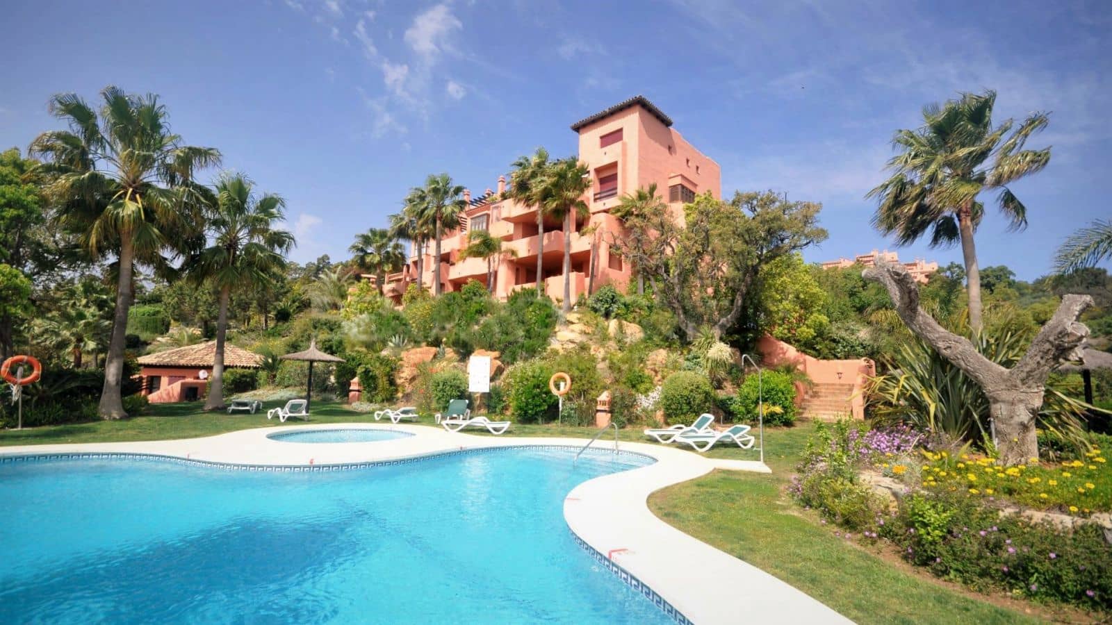 Apartamento de 2 habitaciones en La Mairena en venta - 360.000 € (Ref: 9796340)