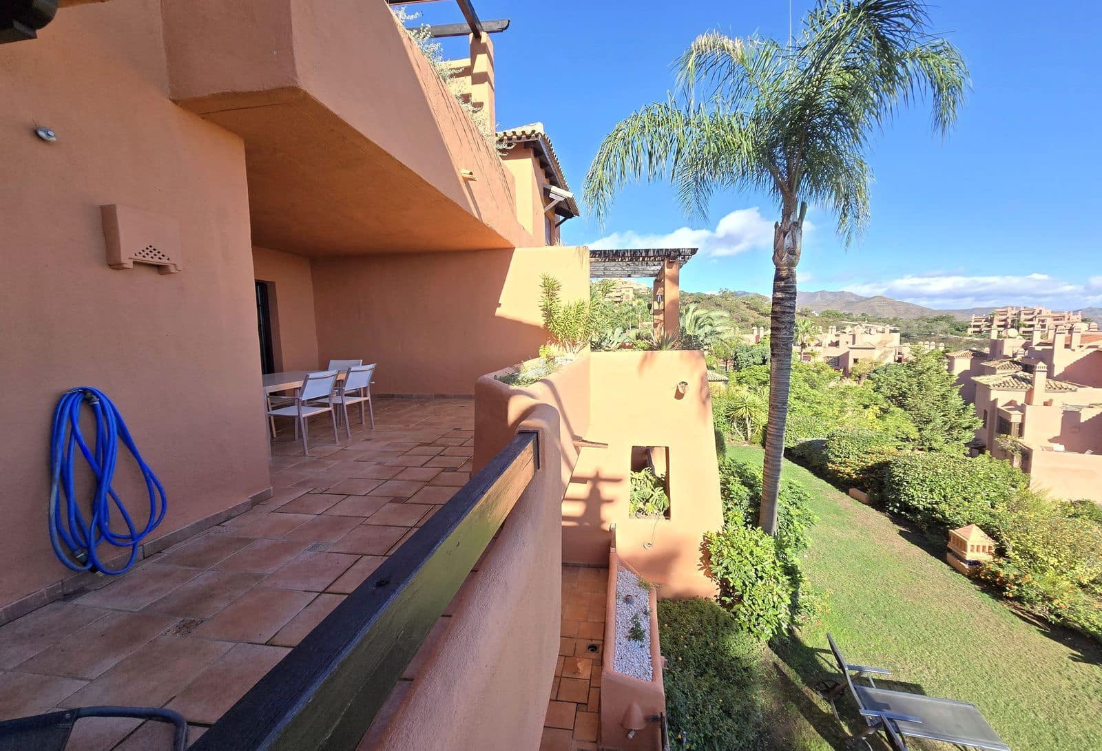 Apartamento de 2 habitaciones en La Mairena en venta - 360.000 € (Ref: 9796340)