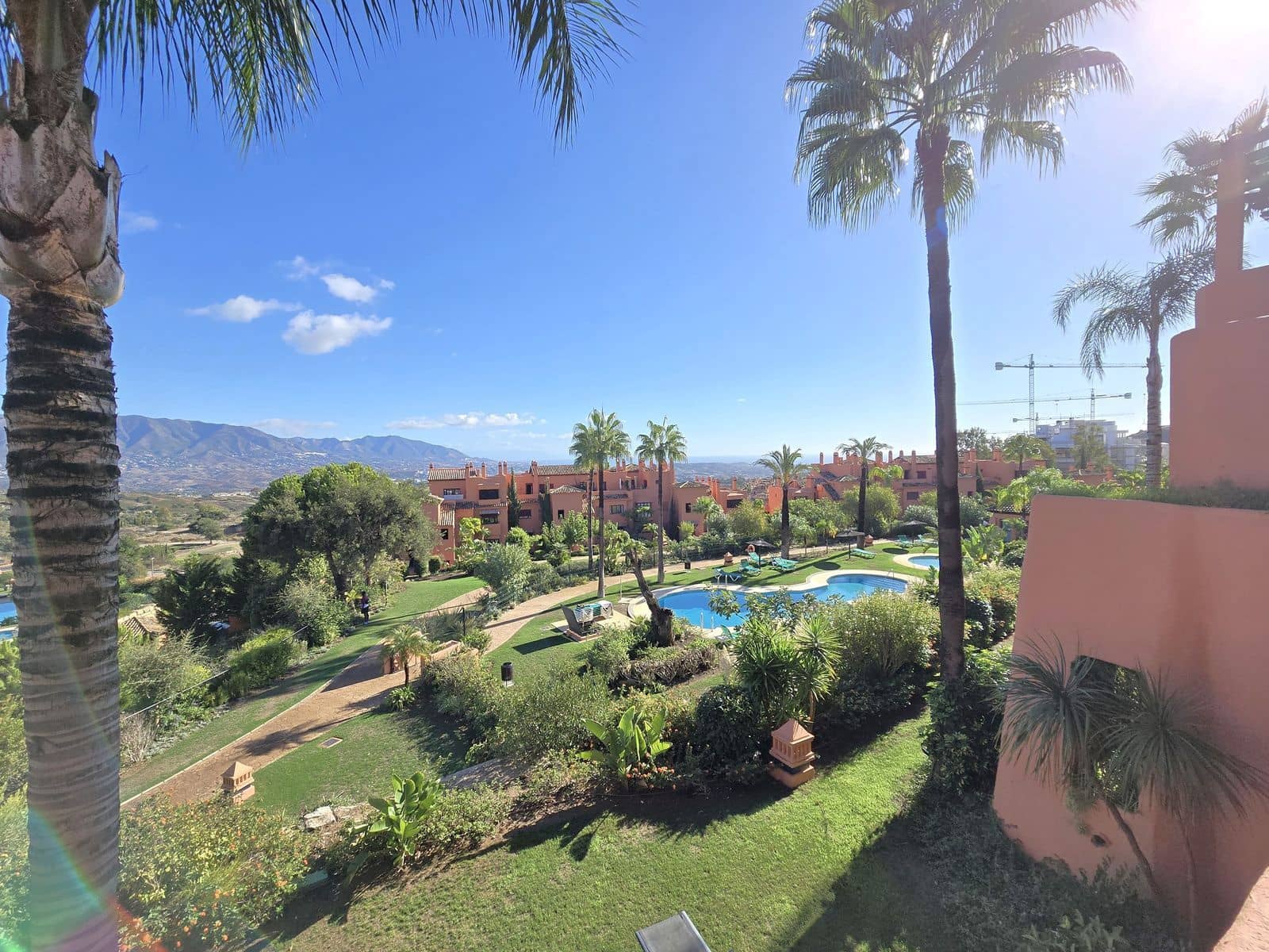 Apartamento de 2 habitaciones en La Mairena en venta - 360.000 € (Ref: 9796340)