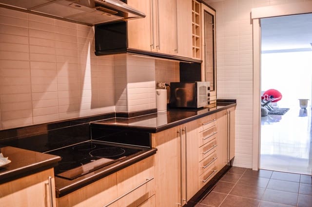 2 soverom Leilighet til salgs i Puerto Banus, Marbella - € 1 190 000 (Ref: 9796348)