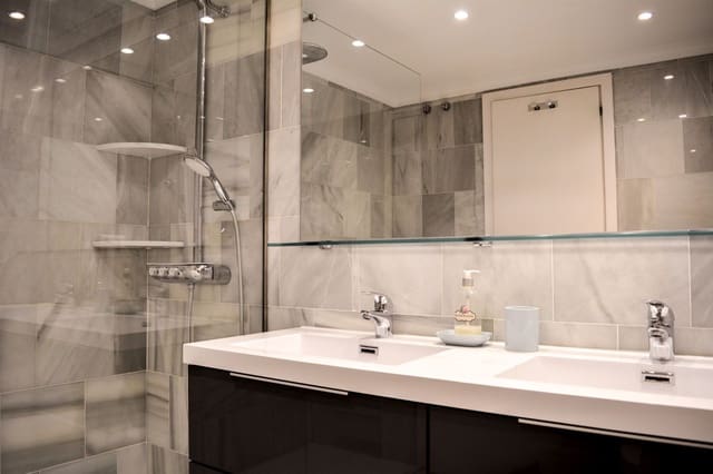 2 soverom Leilighet til salgs i Puerto Banus, Marbella - € 1 190 000 (Ref: 9796348)